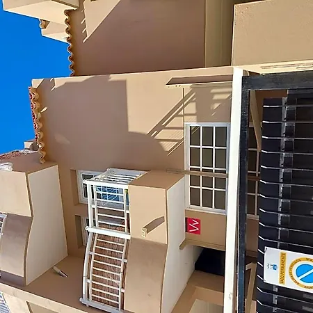 Cheap Studio, Wifi Free Adeje House Hotel