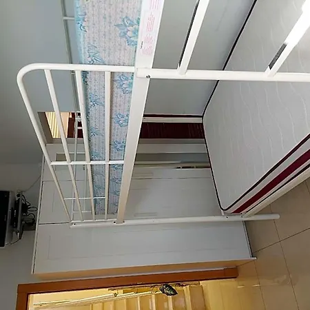 Cheap Studio, Wifi Free Adeje House فندق 2*