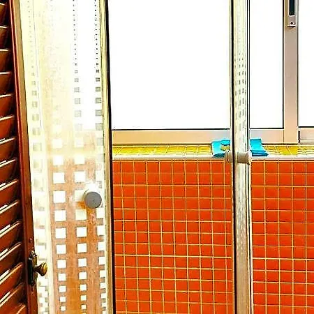 Cheap Studio, Wifi Free Adeje House فندق